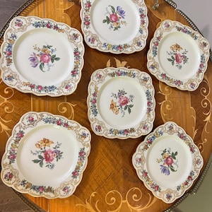 Royal Bayreuth Plates Set of 6- Great condition