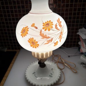 Vintage Gone With The Wind Milk glass table lamp