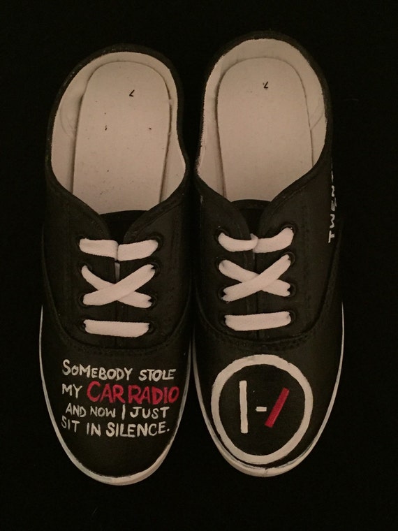 21 pilots converse shoes