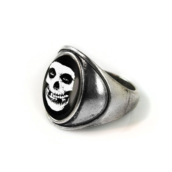 Misfits Crimson Skull Ring - Horror Punk Glenn Danzig Antique