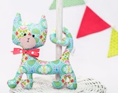 Green Floral Rattling Curly Cat / Bohem Style Stuffed Cat / Rattle / Stuffed Animal Sewed of Premium Quality Fabric / Soft Toy