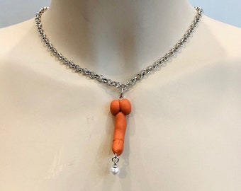 Necklace with a penis pendant in 2 colors ans 3 shapes