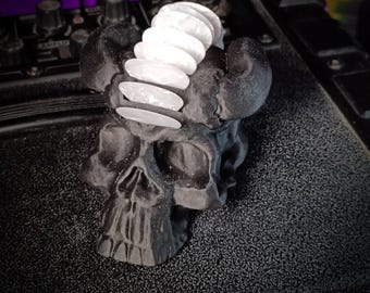 Horned Skull Guitar Pick Plectrum Holder (Black)