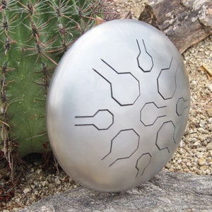STAINLESS Steel Tongue Drum, Handpan, Steelpan,  12 Inch Vibedrum - 18 Notes in 2 different scales  - 440 and 432 Hz - Natural - B
