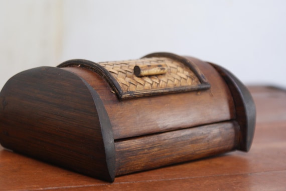 Small Vintage Trinket/Ring Box