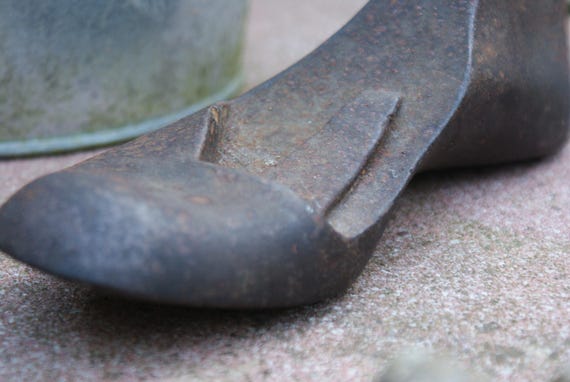 Cast Iron Shoe Stretcher