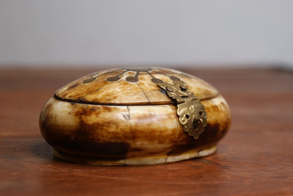 Antique Middle Eastern Camel Bone Trinket Box