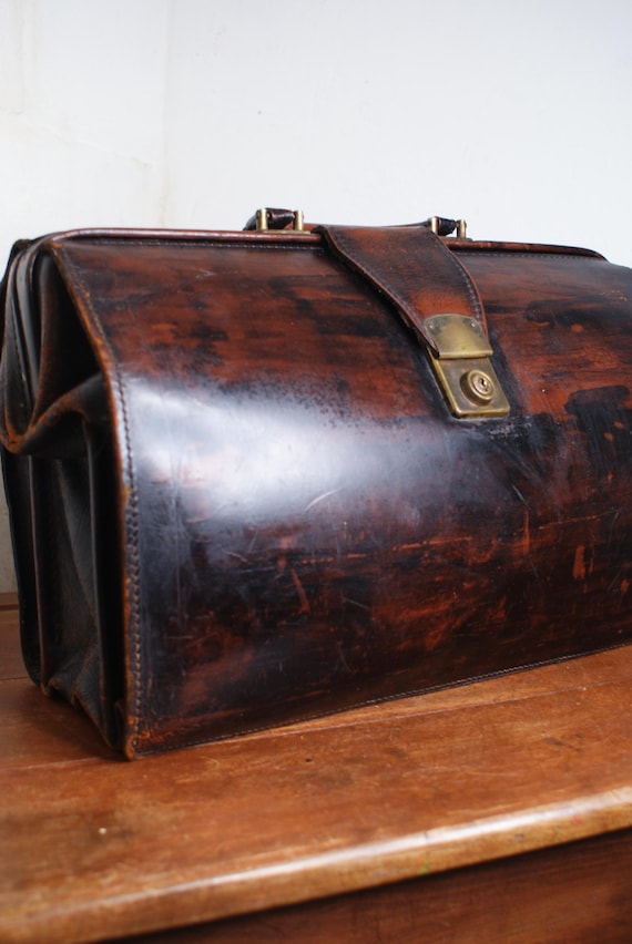 Vintage Leather Gladstone/Doctors Bag