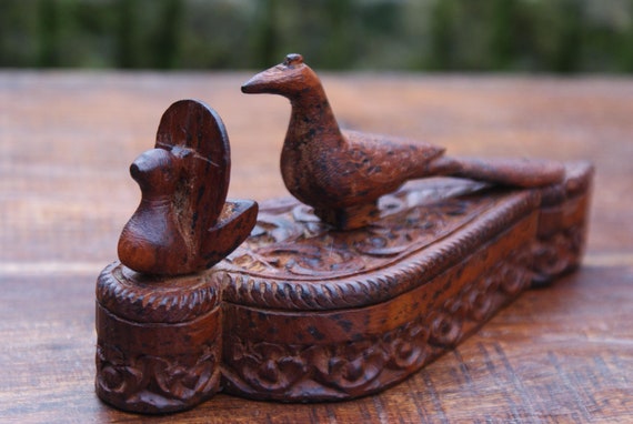 Hand Carved Indian Tika Ceremony Kumkuma Powder Box