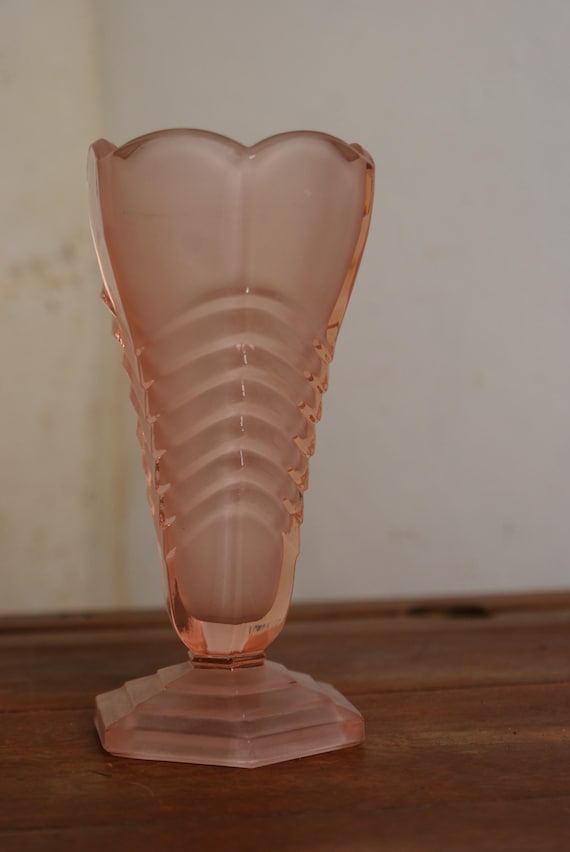 Art Deco Davidson Pink Frosted Vase