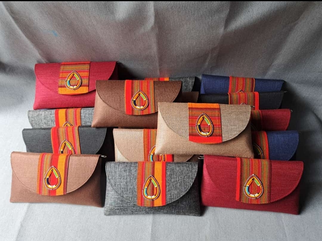 Wholesale wristlets and clutches hotsell