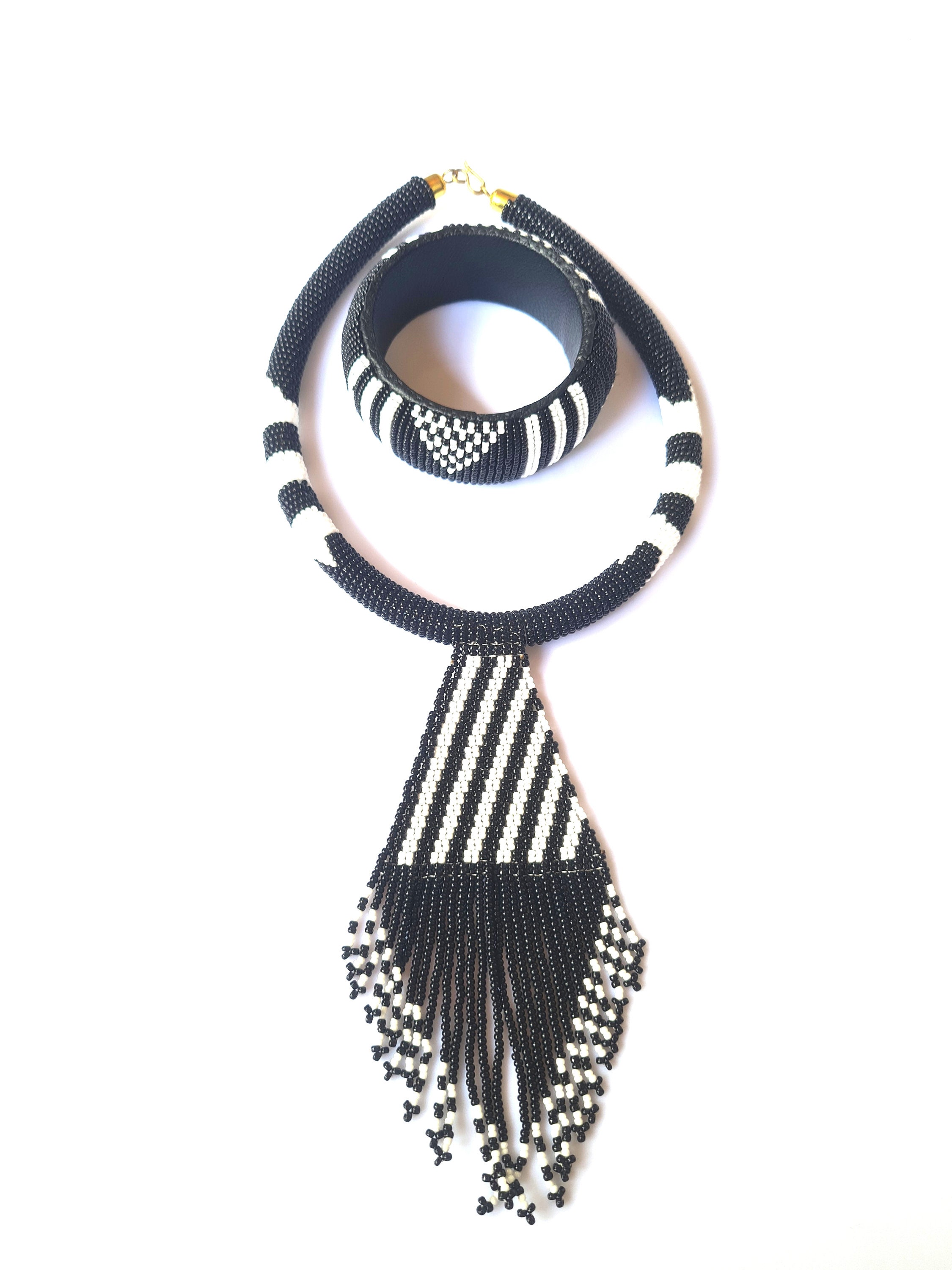 Black & White Beaded Necklace – 弄潮儿wét