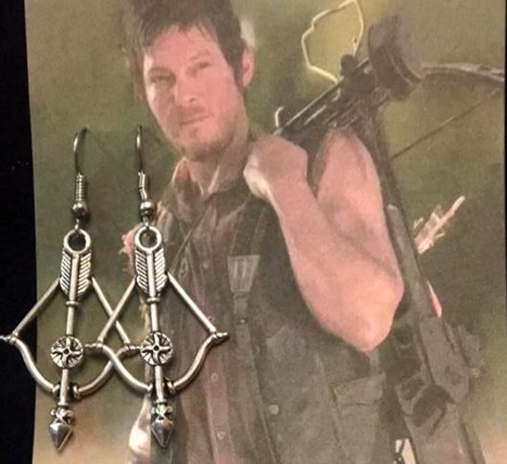 TWD , Daryl Dixon Crossbow the Walking Dead Daryl Dixon Crossbow Earrings -  Etsy