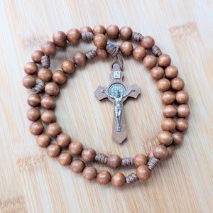 Hellbrauner Paracord-Rosenkranz, robuster Rosenkranz, Kinder, handgefertigter Rosenkranz, katholisches Taufgeschenk, Kommunion, Konfirmation, Kordel-Rosenkranz, St. Benedikt
