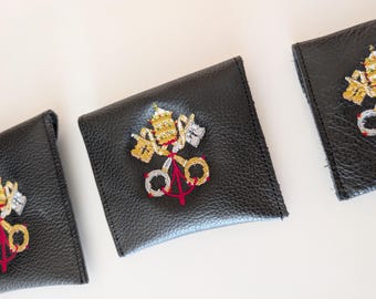 バチカンの鍵のロザリオケース、聖ペテロの鍵、刺繍入りロザリオケース