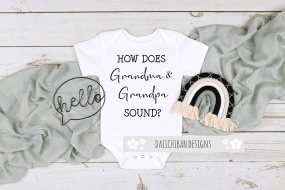 Annuncio di gravidanza ai nonni annuncio del bambino nonna e nonno bambino  rivelano onesies gravidanza rivelano l'annuncio dei nonni -  Italia