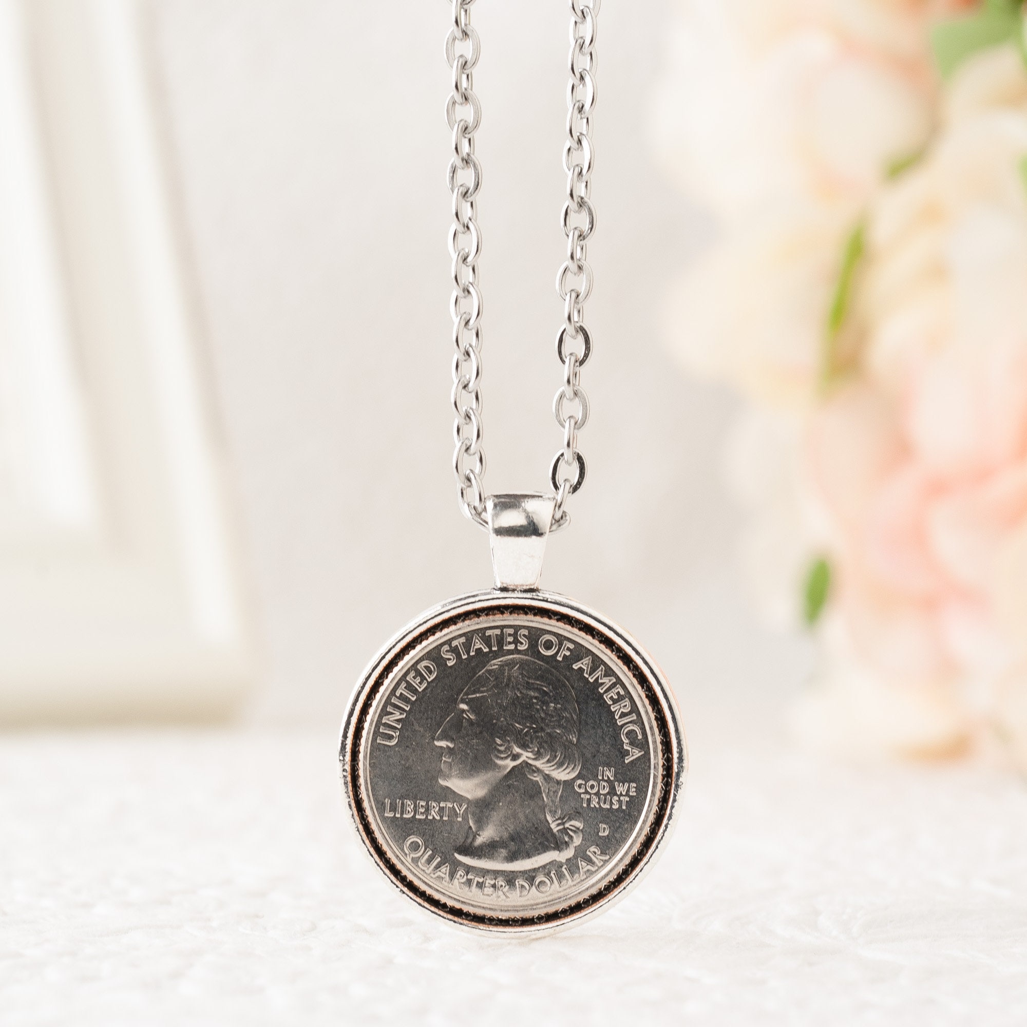 Jesus Christ Praying • Jesus Christ Jewelry • Christian Jewelry • Christian Gifts • Religious Gift • Christian Necklace • Jesus Jewelry