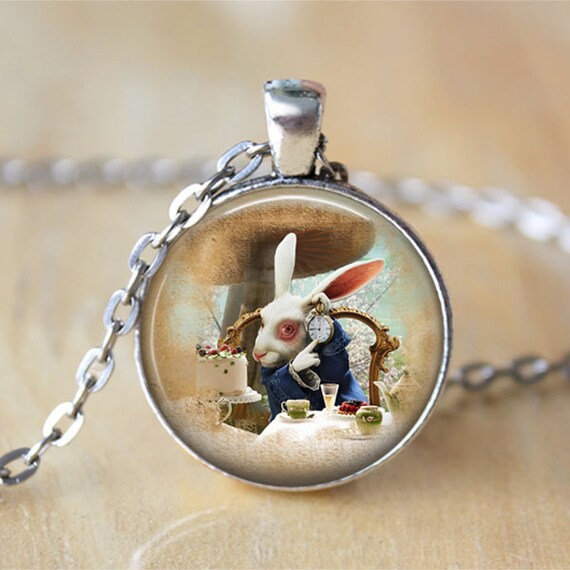 Bronce Alice in Wonderland /"curioríficos y curioríficos/" Collar De Cristal Nueva Bolsa De Regalo