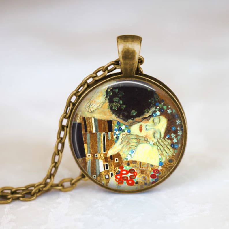 Gustav Klimt The Kiss Necklace Pendant Charm Gustav Klimt The Kiss Klimt Jewelry Gustav Klimt Painting Famous Paintings Symbolist Antique Bronze