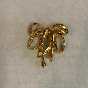 Vintage Bow Brooch, Gold Tone Ribbon Bow Brooch, Bow Pin