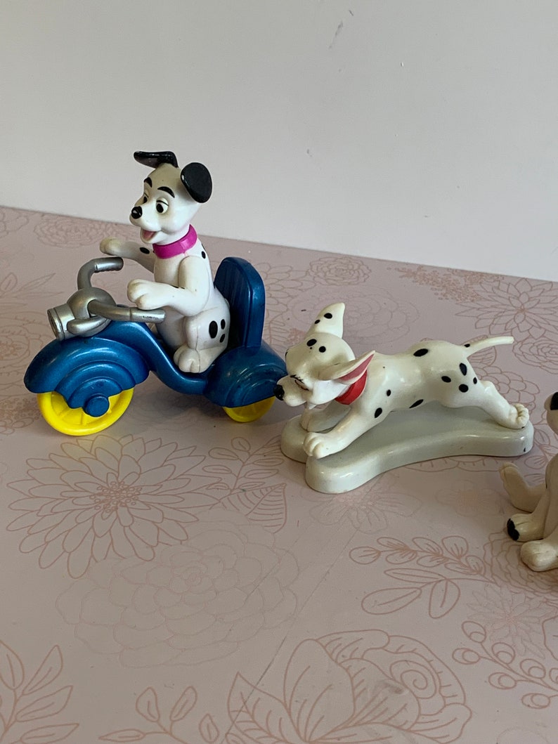 Vintage Disney Dalmation puppies Toy Figures, 101 Dalmation toys, Dalmation dog toy Figures image 2