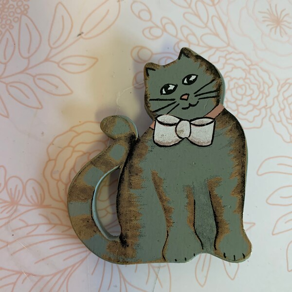 Vintage Wood Cat Pin, Handcrafted Cat pin, Wooden Cat Brooch, Cat Jewelry, Cat Brooch, Cat Pin, Wooden Cat Pin, Wooden pin