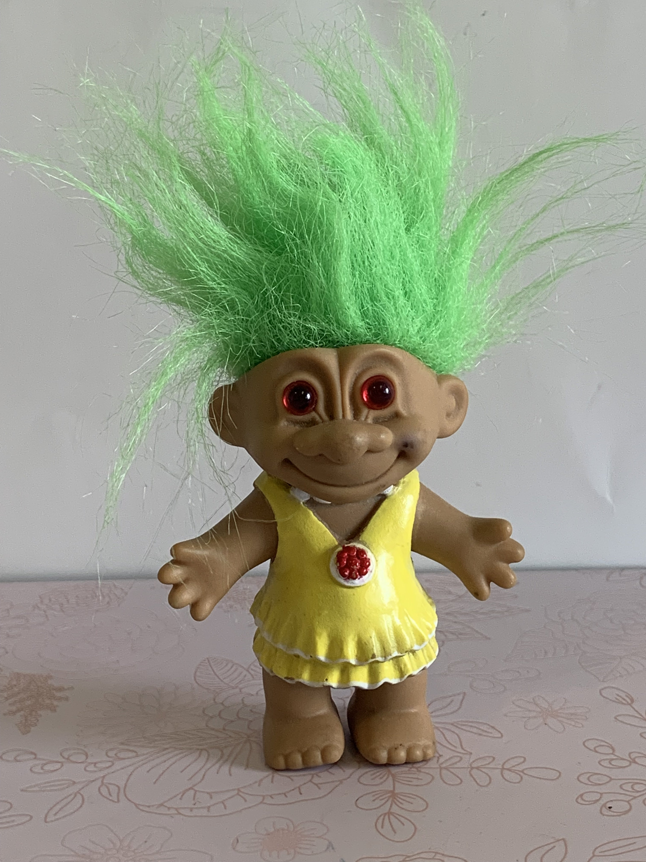 troll green hair