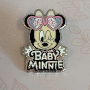 Disney baby Minnie Mouse Lapel Pin, Minnie Mouse pin, Disney trading pin, Disney Pin,  Disney Collectible pin, Character lapel pin