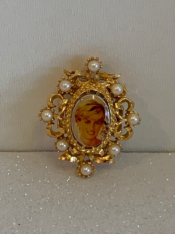 Vintage Princess Diana Brooch, Princess Diana Pin… - image 1