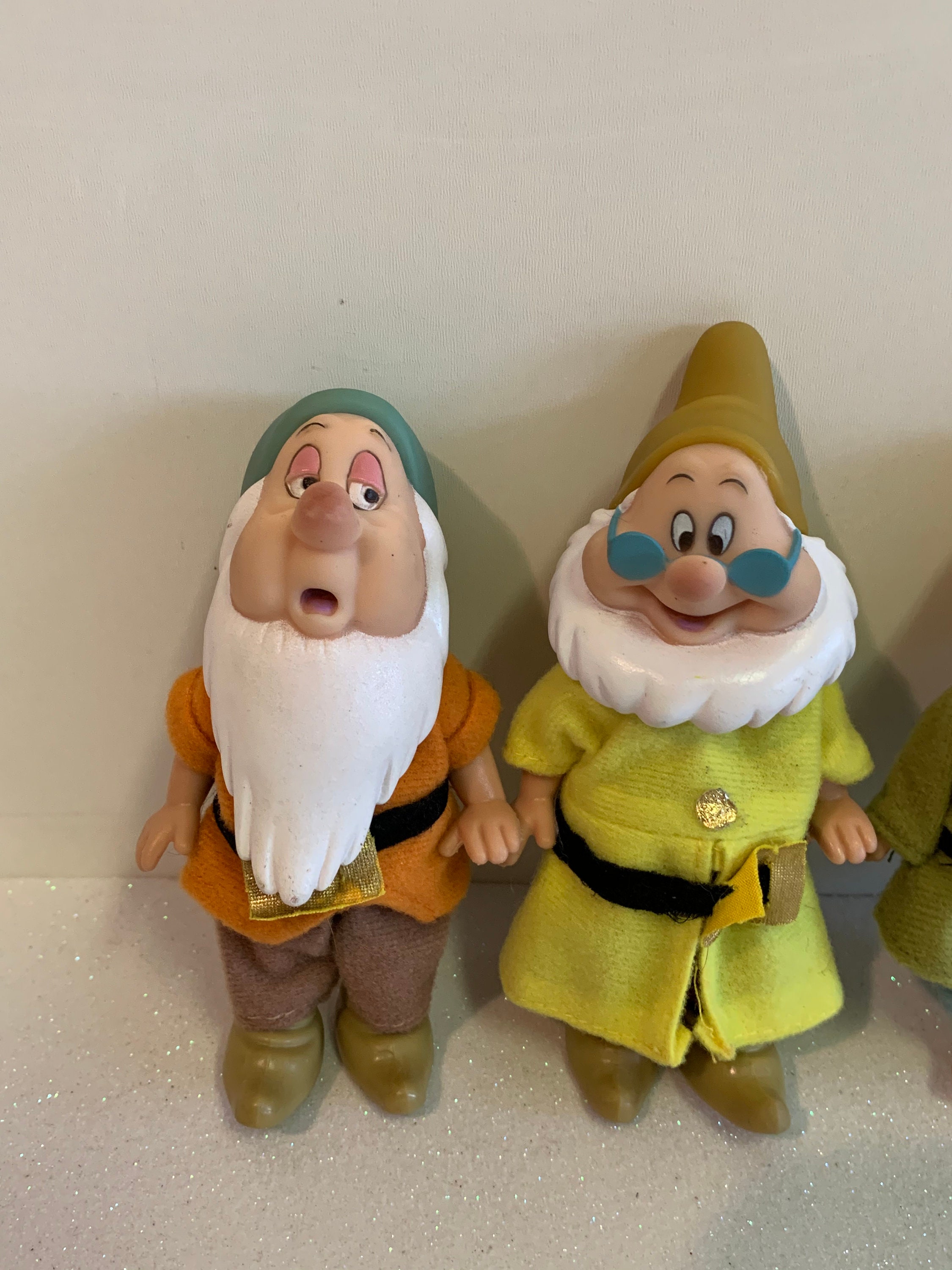 snow white dwarf dolls