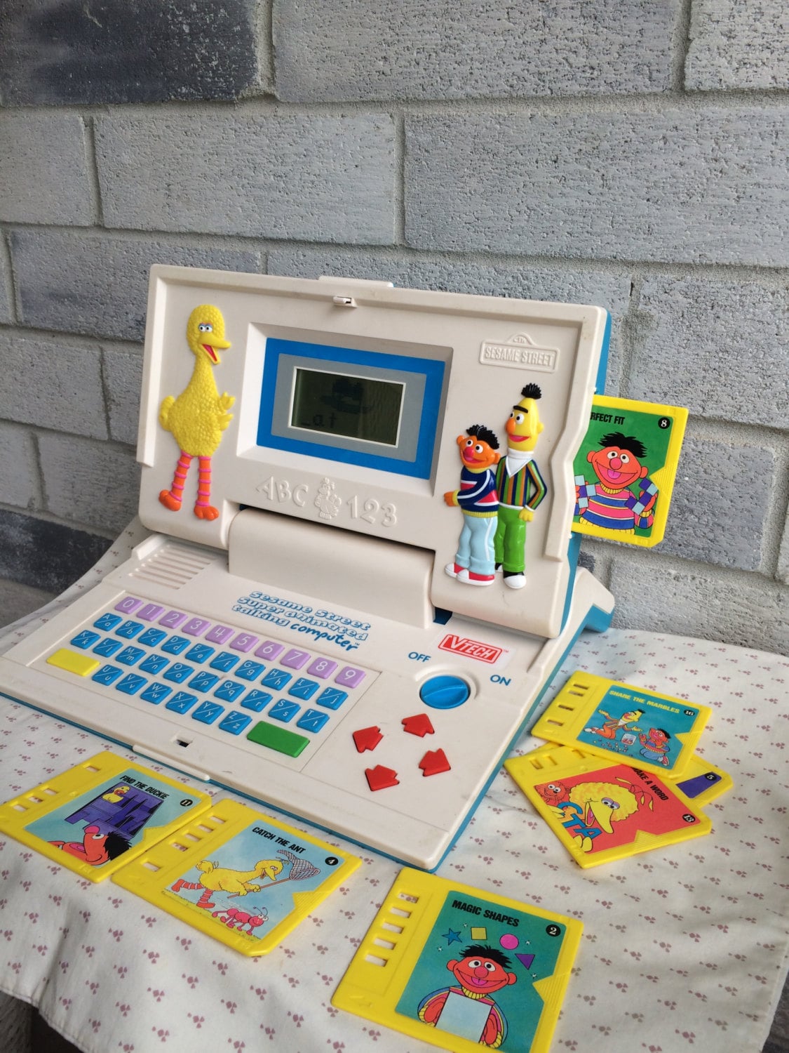 Vtech sesame store street laptop