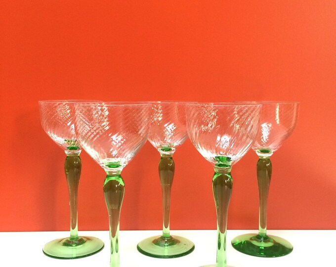 Vintage Green Stemmed Wine Glasses Set of 5 Etsy