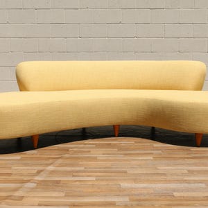 Mid-Century Modern “Cloud” Sofa Vladimir Kagan Style, Circa 1970s