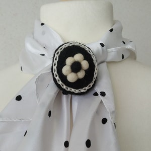 Felt Flower Brooch, Felted Wool Brooch, Black and White Jewelry, Flower Felted Brooch, Felted Wool Jewelry Brooch, Flower Pin, Unique Brooch