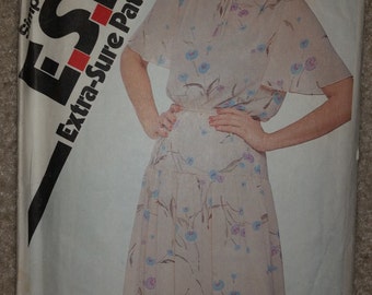 1980s Vintage Simplicity Pattern (1981) - 5140 - Pullover Top Dress - Size 12 - 14 - 16