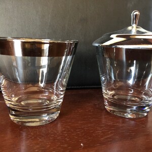 ensemble vintage de sucre et de crème en verre et chrome
