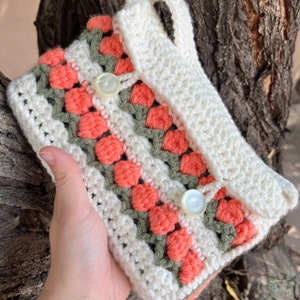 Tulip Book Cover | Crochet Kindle Sleeve