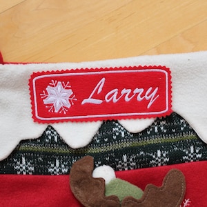 Bügelbild Namenspatch für Weihnachtsstrumpf, personalisierter Strumpfnamenpatch, gestickter Schneeflocke-Monogrammpatch, Dekor, gezackte Kante S2 F5