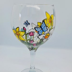 Hand painted spring flowers gin glass, floral gin glass, hand painted glass,gin lovers gift, spring flowers , gift for her,
