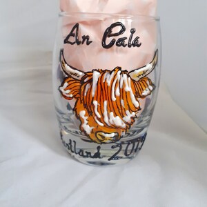 Hand painted hairy coo whisky tumbler, highland cow whisky glass, personalised whisky glass, highland cattle scotch glass,