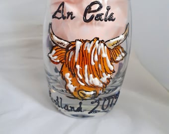 Hand painted hairy coo whisky tumbler, highland cow whisky glass, personalised whisky glass, highland cattle scotch glass,