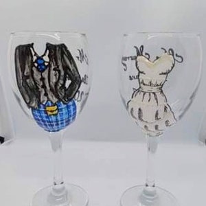 Personalised Mr and Mrs wine glasses, Mr and Mr glasses, Mrs and Mrs glasses, keepsake wedding gift, hand painted wine glasses,