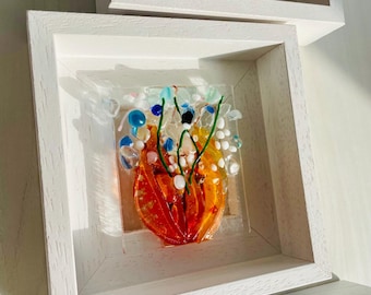 Bouquet di fiori in vaso – Terra di Siena Turchese - Opera d'arte in vetro con cornice in legno pregiato - Da appoggio o da appendere