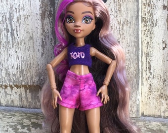 Fits Monster High G3 dolls: Tie-dye shorts and crop top