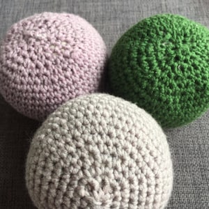 Amigurumi crochet ball pattern image 1