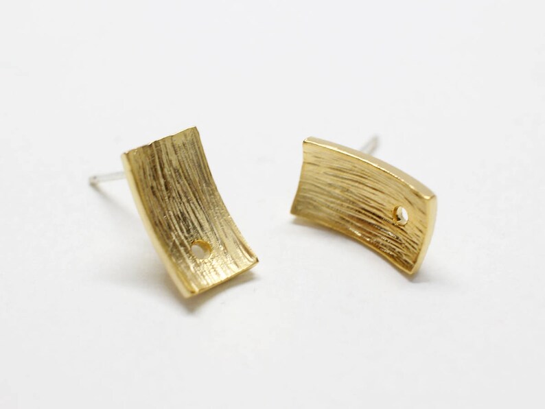 E0197-1/Anti-Tarnished Matte Gold Plating Over Brass/Concave Square Stud Earrings/12.1x6.8mm/ 2pcs image 1