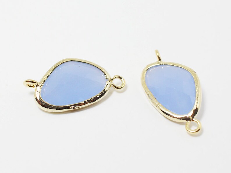 G002506Royal BlueGold plated over brassTriangle faceted glass Connector21x11mm2pcs