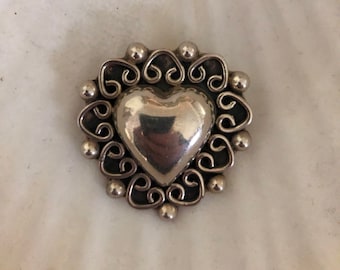 Vintage Taxco Sterling 925  Mexico Large Center Heart with Ball and Heart Shaped Filigree Design Border Pin Brooch Pendant