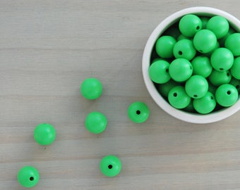 Small green Wood Czech Beads // 12mm Lime Green Wooden Beads // W048