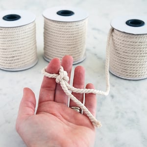 5 mm BAUMWOLL MAKRAMEESCHNUR || 50 Fuß Rollen || Natürliches ungebleichtes Seil || 3 Strang Twist